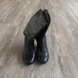 Gianni Bini short booties